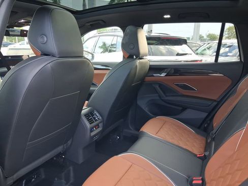 New 2026 Volkswagen Tiguan SEL R-Line image 5