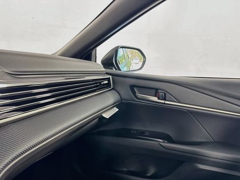New 2026 Toyota Camry SE FWD image 32