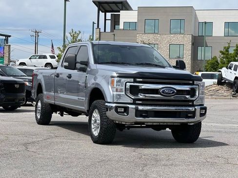 Used 2022 Ford F350 XLT w/ Camper Package AWD/4WD image 2