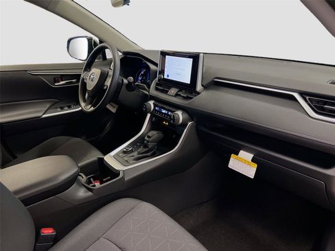 New 2025 Toyota RAV4 XLE image 29