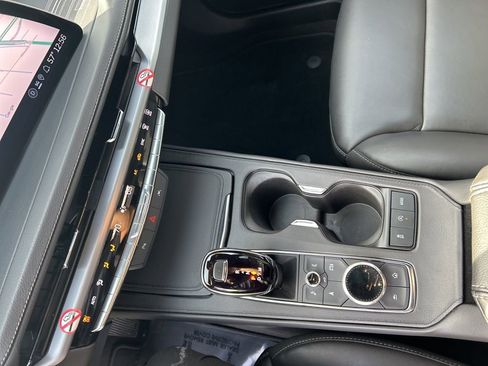 Used 2025 Cadillac XT4 Premium Luxury image 15