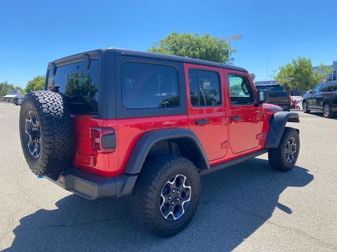 Used 2022 Jeep Wrangler Unlimited Rubicon 4xe AWD/4WD image 4