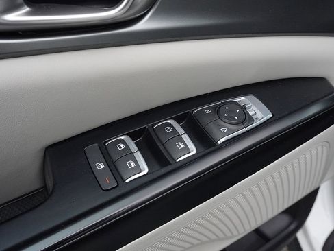 Used 2024 Kia Carnival LX FWD image 34