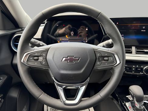 New 2026 Chevrolet Trax LT w/ Driver Confidence Package FWD image 16