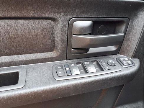 Used 2024 RAM 3500 Tradesman w/ Chrome Appearance Group AWD/4WD image 13