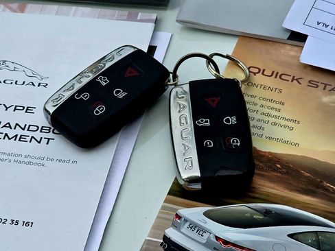 Used 2016 Jaguar F-TYPE R image 89