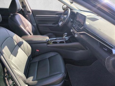 Used 2023 Nissan Altima 2.5 SR w/ SR Premium Package FWD image 22
