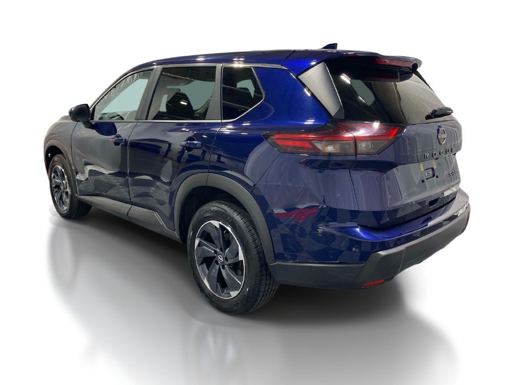 Used 2024 Nissan Rogue SV AWD/4WD image 2