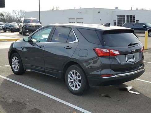 Used 2021 Chevrolet Equinox LT w/ LPO, Blackout Package image 4