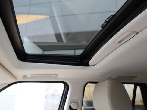 Used 2013 Land Rover Range Rover Sport HSE image 23