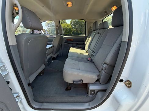 Used 2006 Dodge Ram 2500 Truck SLT AWD/4WD image 17