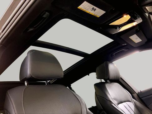Used 2021 BMW X5 xDrive40i w/ M Sport Package AWD/4WD image 13