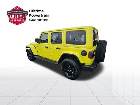 Used 2022 Jeep Wrangler Unlimited Sahara AWD/4WD image 3
