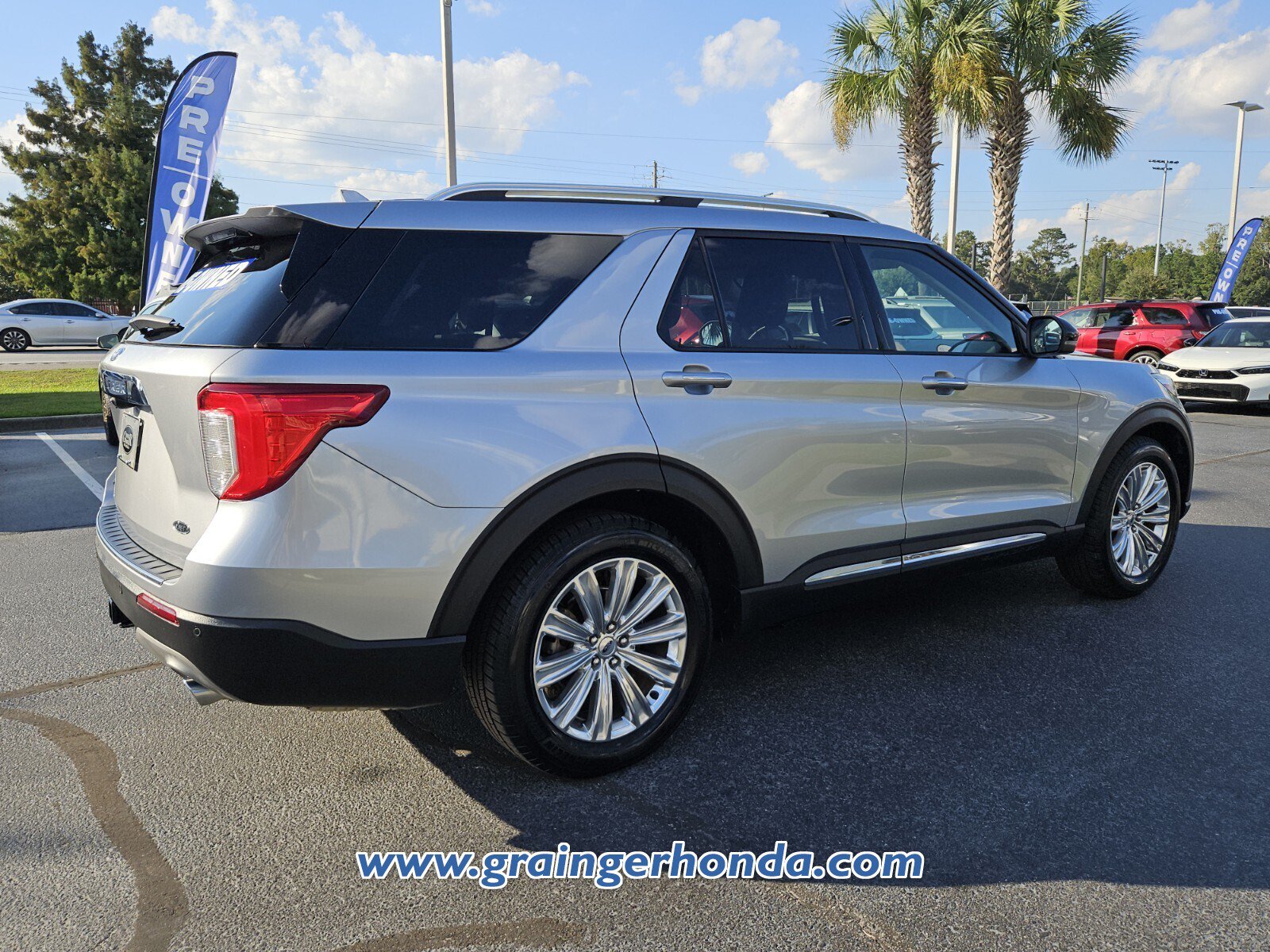 Used 2020 Ford Explorer Limited w/ Class III Trailer Tow Package RWD image 5