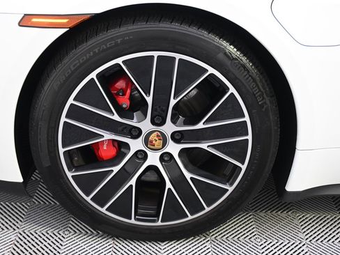 Used 2021 Porsche Taycan 4S w/ Premium Package image 20
