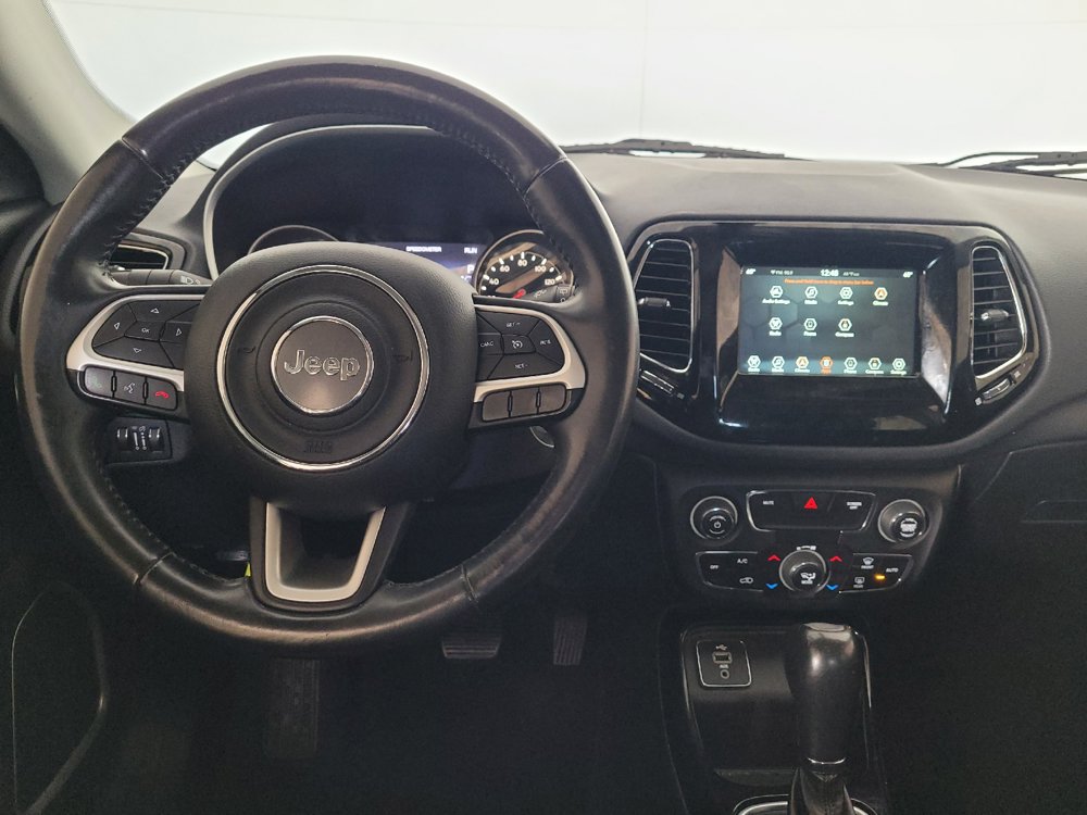 Used 2018 Jeep Compass Latitude w/ Popular Equipment Group FWD image 22