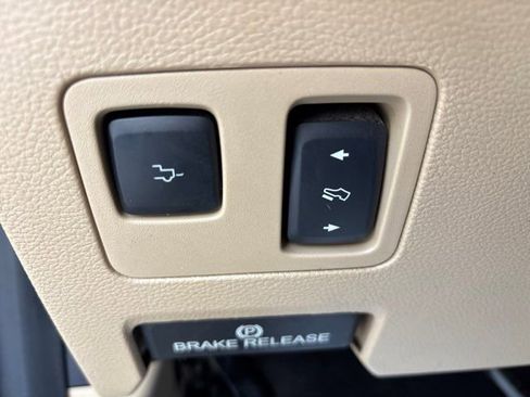 Used 2017 Ford F350 Lariat w/ Lariat Ultimate Package AWD/4WD image 59