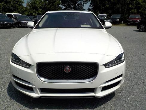 Used 2017 Jaguar XE Prestige image 8