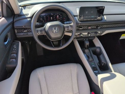 New 2025 Honda Accord SE image 18