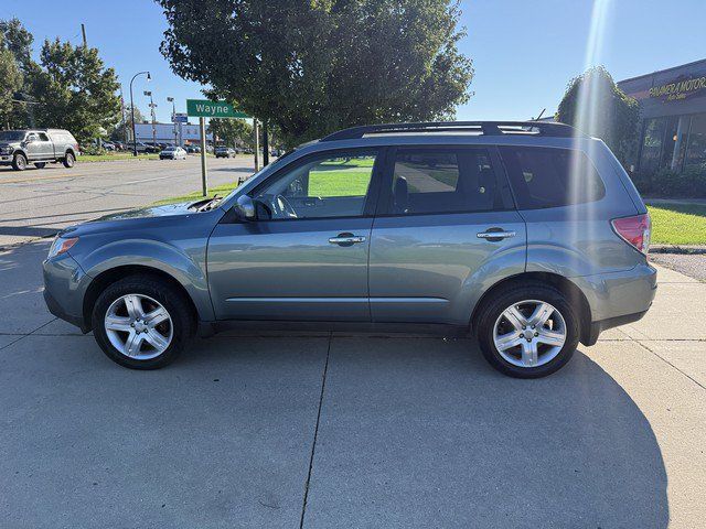 Used 2010 Subaru Forester 2.5X Limited AWD/4WD image 8