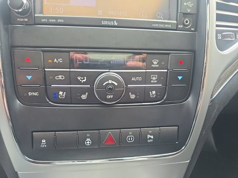 Used 2012 Jeep Grand Cherokee SRT8 w/ Luxury Group II AWD/4WD image 22