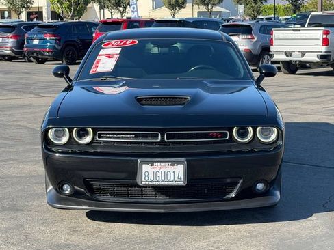 Used 2019 Dodge Challenger R/T RWD image 2