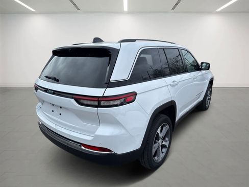 Used 2023 Jeep Grand Cherokee 4WD 4xe w/ Luxury Tech Group II image 6