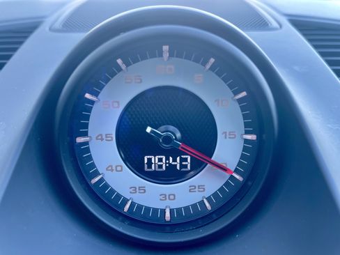 Used 2021 Porsche Cayenne Turbo image 40