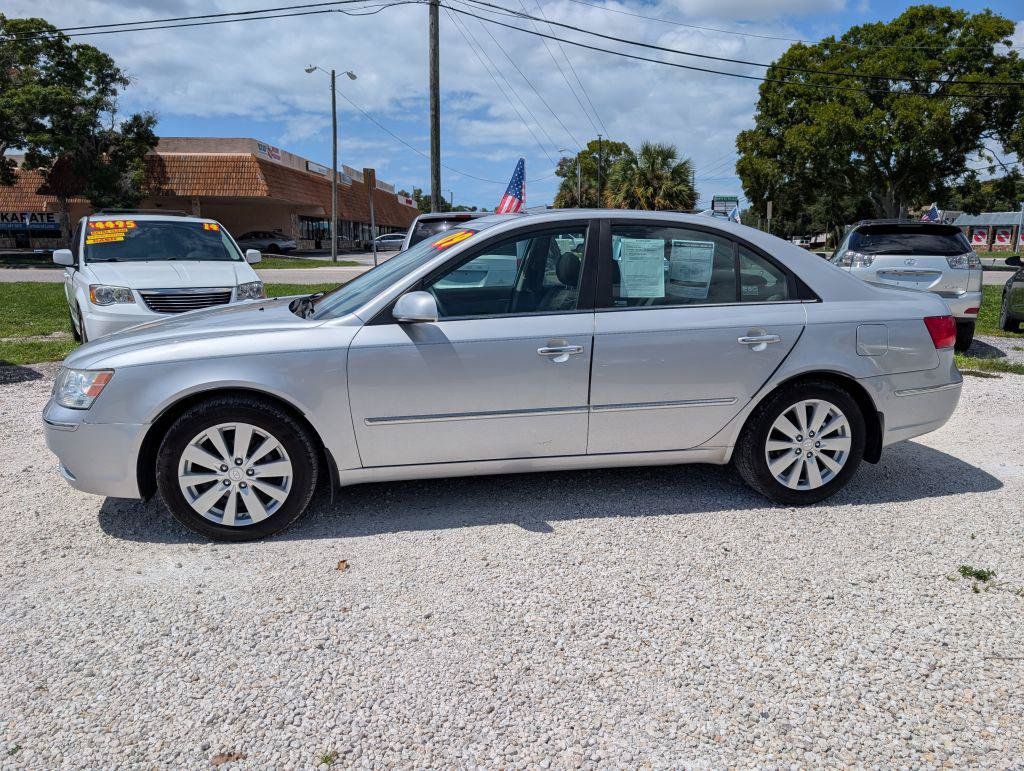 Used 2009 Hyundai Sonata Limited FWD image 4