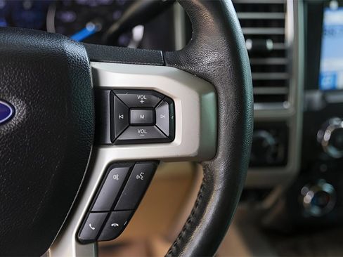 Used 2017 Ford F250 Lariat w/ Lariat Ultimate Package image 16