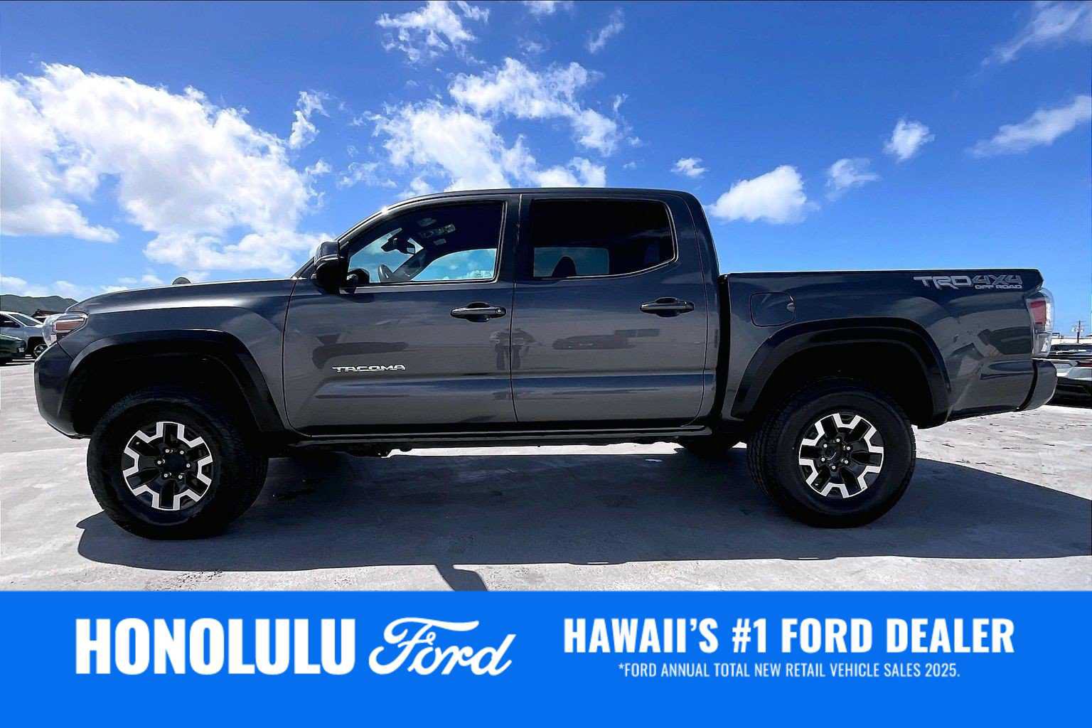 Used 2020 Toyota Tacoma TRD Off-Road w/ Technology Package AWD/4WD image 3