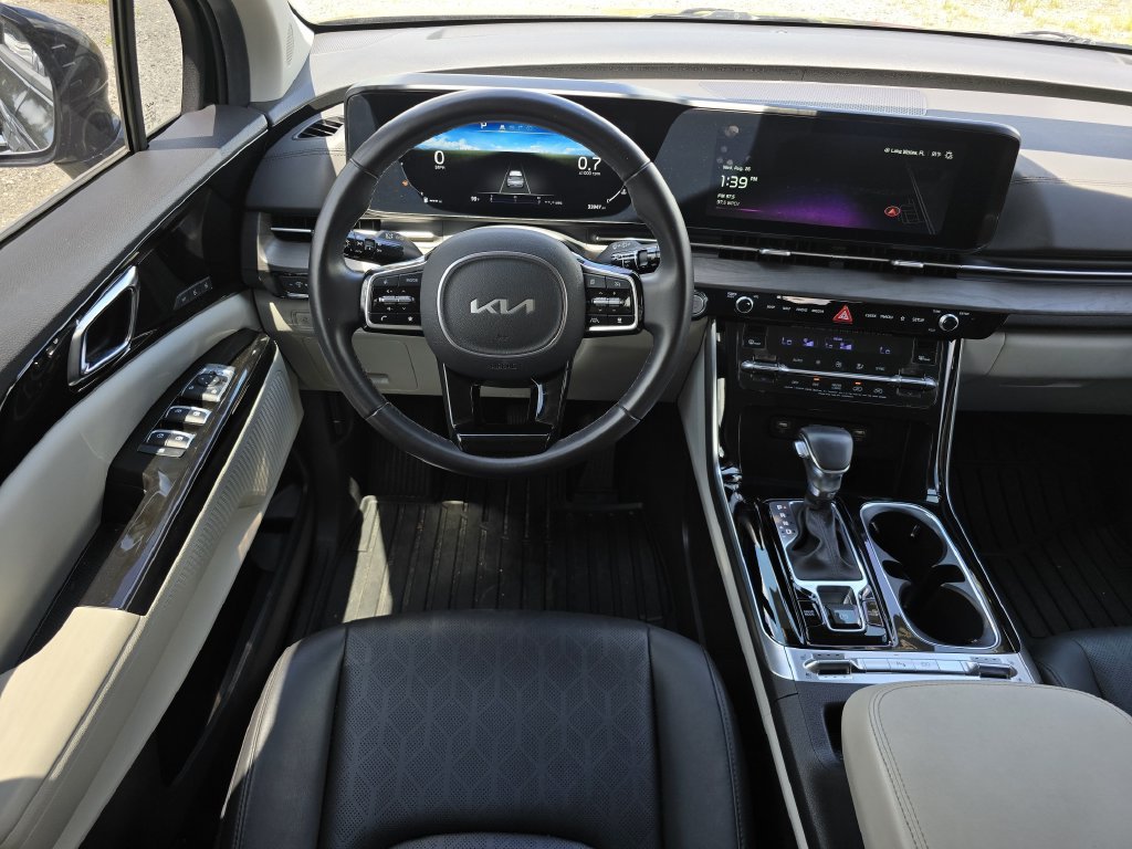 Certified 2024 Kia Carnival SX FWD image 22