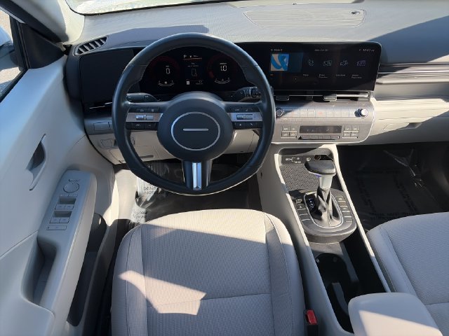 Used 2025 Hyundai Kona SEL AWD/4WD image 15