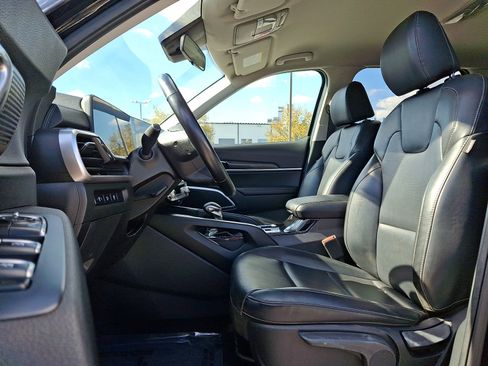 Certified 2023 Kia Telluride LX image 14