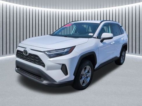 Used 2024 Toyota RAV4 XLE FWD image 11