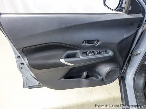 Used 2022 Nissan Kicks SV FWD image 18