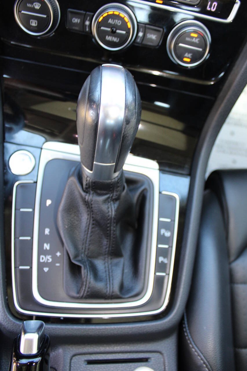 Used 2016 Volkswagen Golf SEL FWD image 29