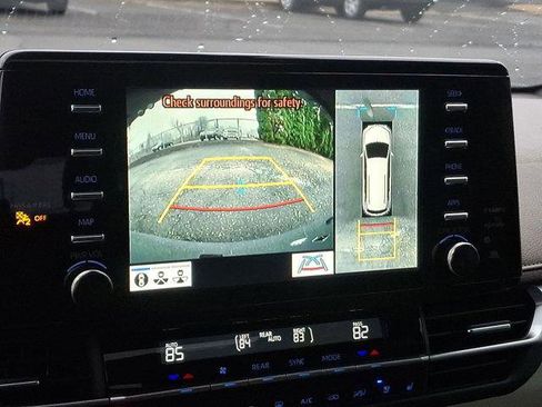 Certified 2024 Toyota Sienna Platinum image 16