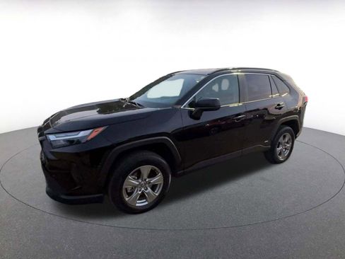 Used 2025 Toyota RAV4 LE image 8