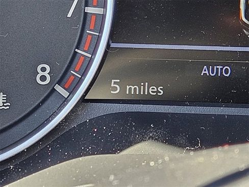 New 2025 Nissan Pathfinder SV w/ SV Premium Package image 29