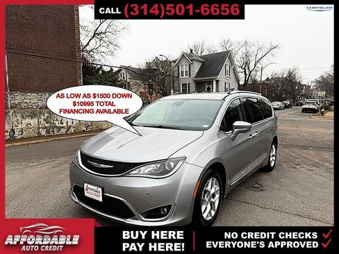 Used 2017 Chrysler Pacifica Touring-L Plus image 1