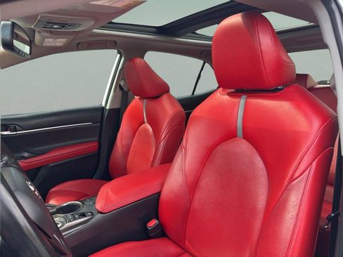 Used 2022 Toyota Camry XSE image 14