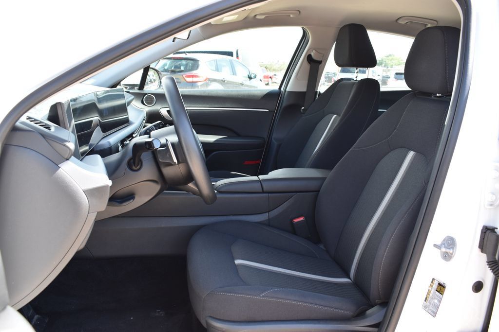 Used 2025 Hyundai Sonata SEL FWD image 5
