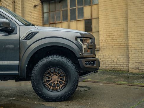 Used 2017 Ford F150 Raptor w/ Equipment Group 802A Luxury image 49