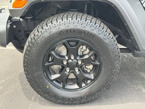 Used 2021 Jeep Wrangler Unlimited Sport AWD/4WD image 40