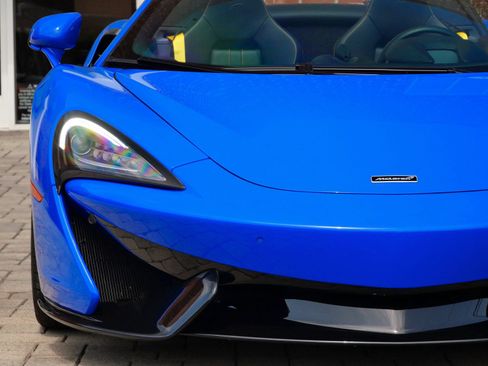 Used 2020 McLaren 570S Spider RWD image 6