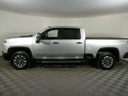 Used 2023 Chevrolet Silverado 2500 Custom w/ Custom Convenience Package AWD/4WD image 19