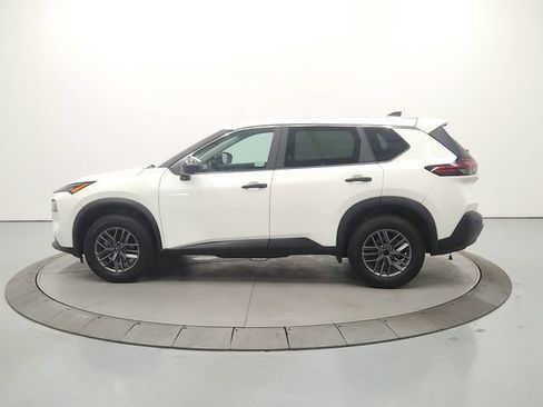 Used 2023 Nissan Rogue S AWD/4WD image 5