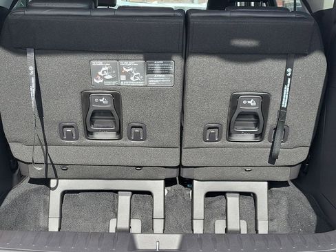 New 2026 Kia Carnival EX FWD image 13