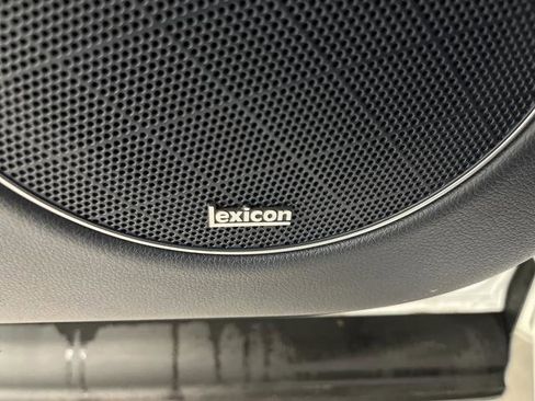 Used 2025 Genesis GV70 3.5T Sport w/ Sport Prestige Package image 27